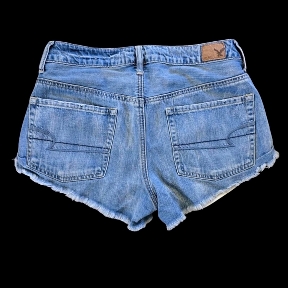 American Eagle Ripped Denim Shorts Women's Size 6 High Rise Mom Jeans - Picture 2 of 6